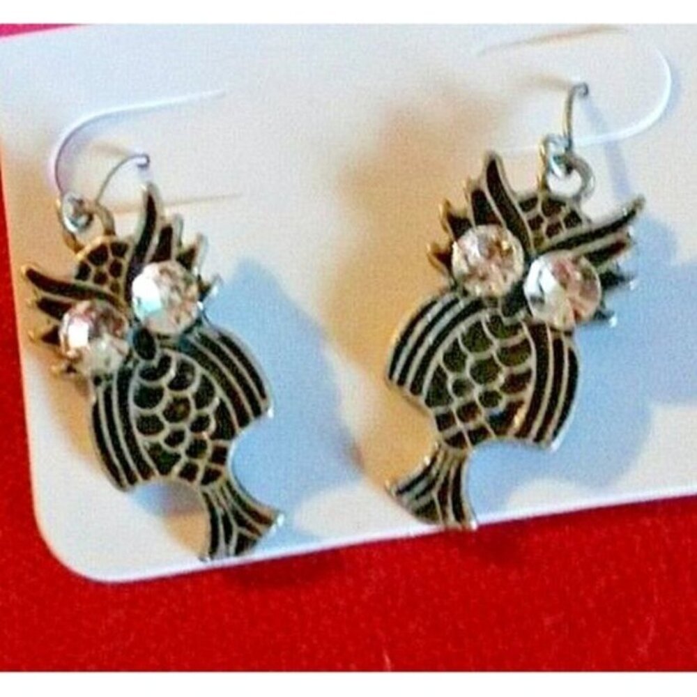 NWOT cute dangle owl earrings silver color sparkly beaded rhinestones eyes